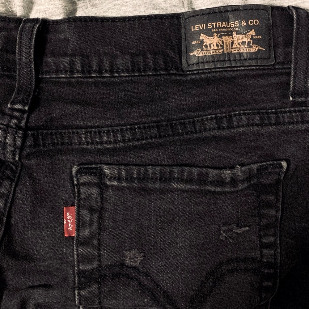 Black Grunge Destroyed Jean